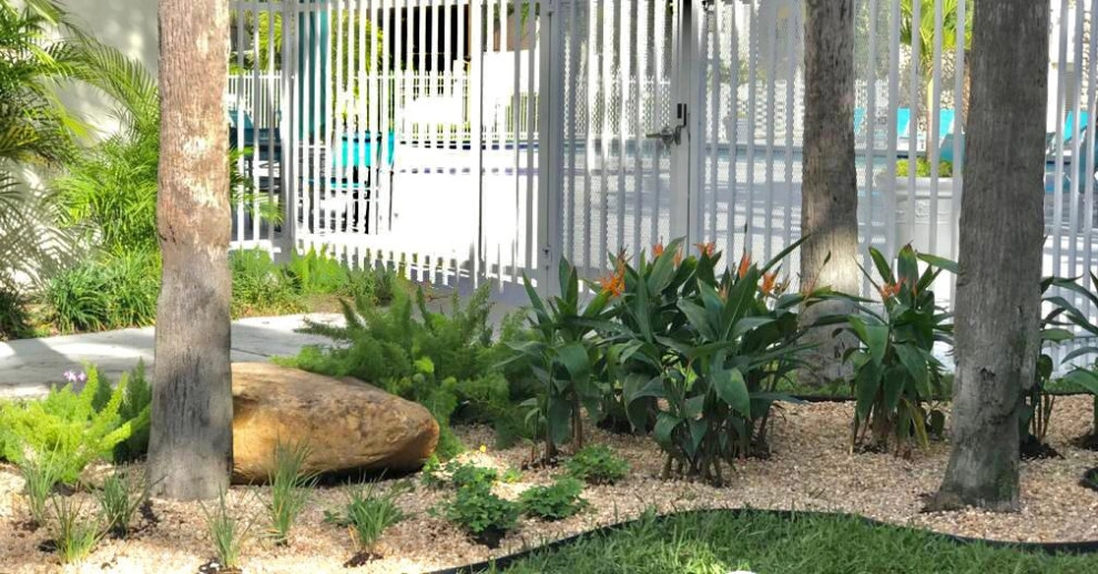 VD CONDO by Aveille Landscape - Photo 3