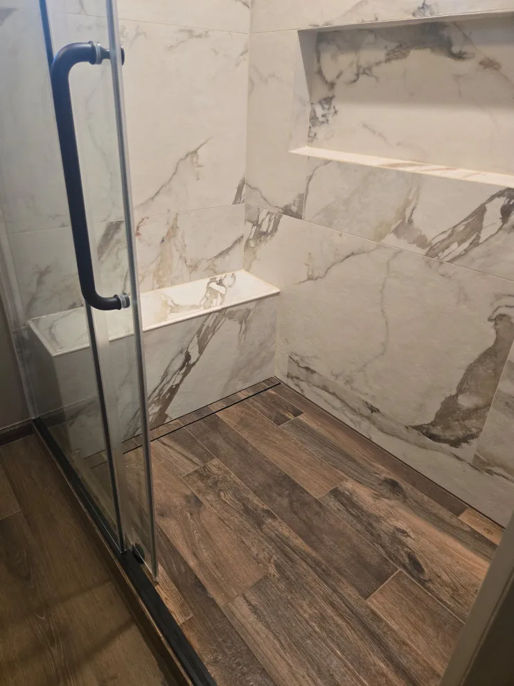 Ralston Primary Bathroom by Eveland Construction Co. - Photo 4