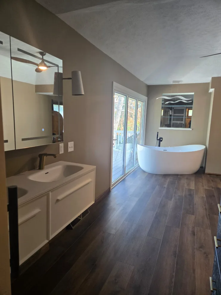 Ralston Primary Bathroom by Eveland Construction Co. - Photo 3