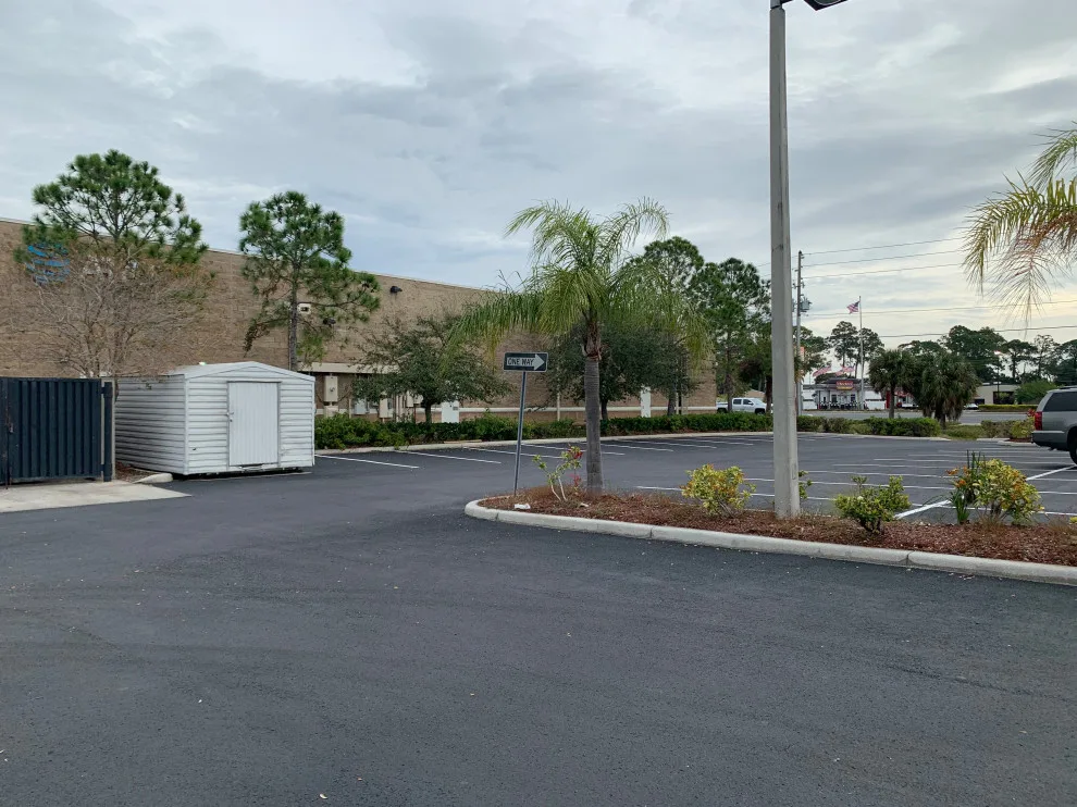 Renovated Dining Establishment - Business by Royal Construction And Realestate Invest (RCRI) - Photo 3