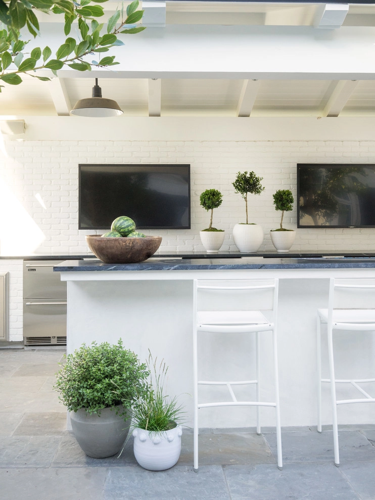 Crisp and Clean by Molly Wood Garden Design - Photo 10