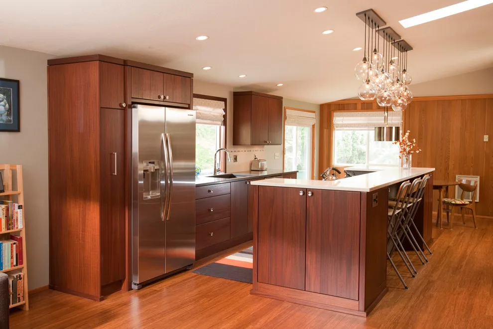 Revamped Mid-Century Modern by Matt White, Neil Kelly Company - Photo 2