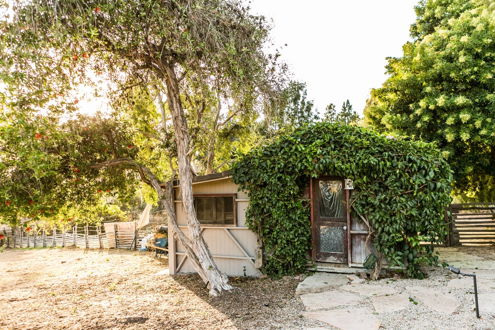 Nature Enthusiast by Molly Wood Garden Design - Photo 4
