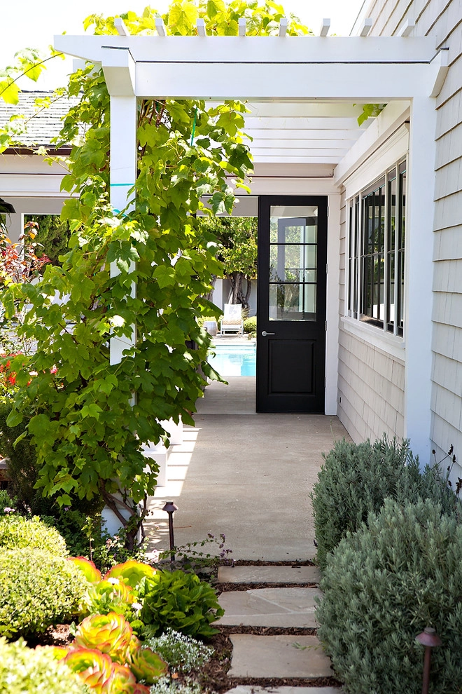 Casual Family Compound by Molly Wood Garden Design - Photo 12