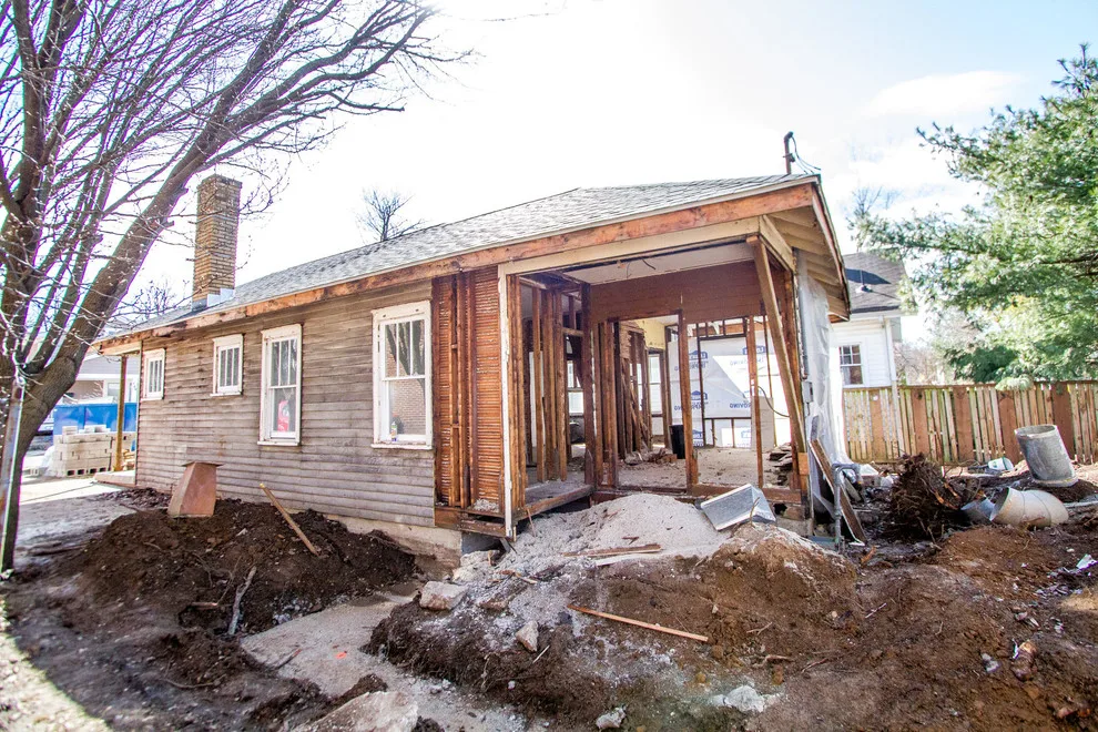Craftsmen Roofing & Exteriors - Photo 5