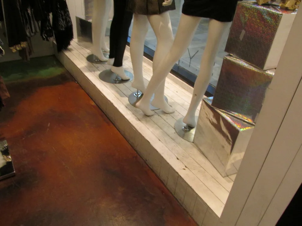 S.Y.L.K Fashion Showcase Mall by AFR Construction - Photo 3