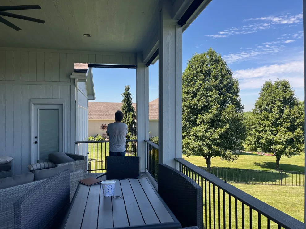 Parkville, MO Screen Porch Installation by Elite One, Inc. - Photo 3