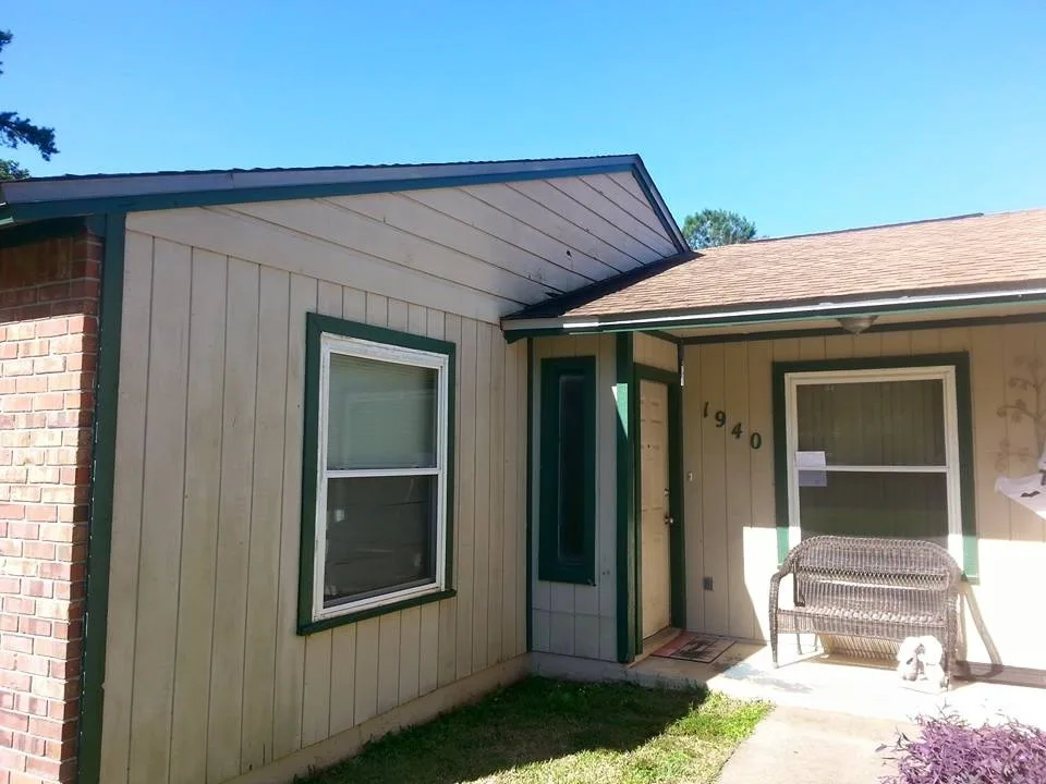 Siding Restoration or Replacement by Avant & Avant Construction Inc - Photo 5