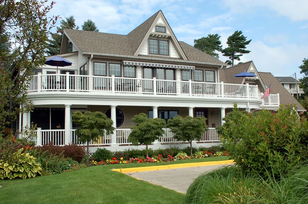 South Haven Renovation by Blok Builders, Inc. - Photo 2