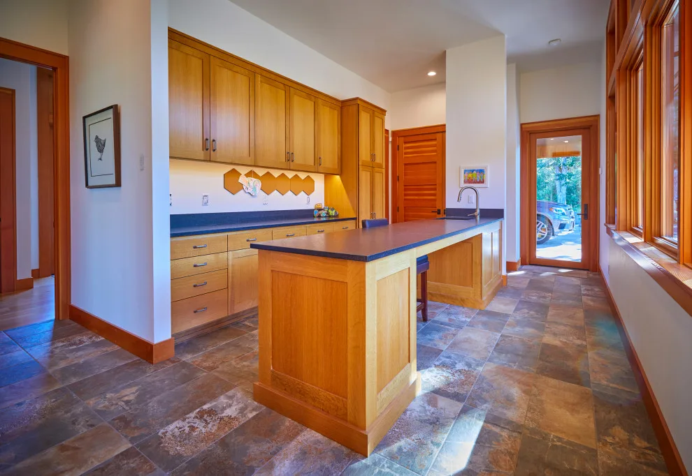 South Hills Residence by Rainbow Valley Design & Construction - Photo 3