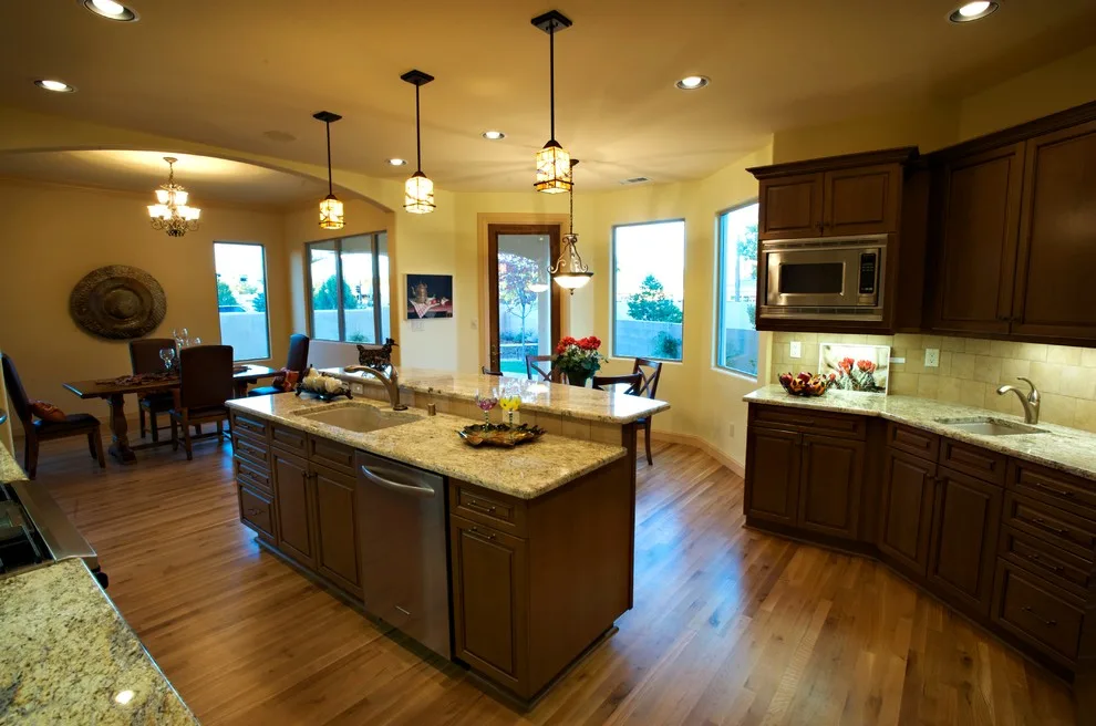 Casa de Estilo Español by John Kaltenbach Homes, Inc. - Photo 5