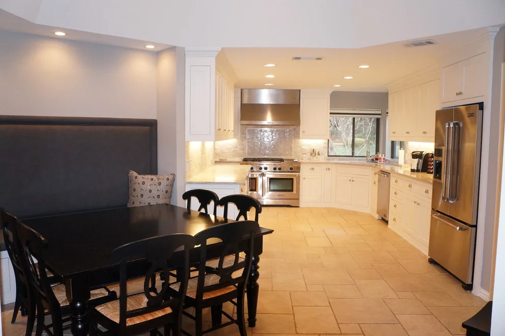 Expansive Estate by Servigon Construction Group - Photo 2