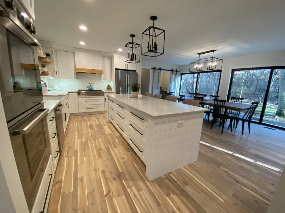 St Charles - Contemporary Farmhouse by Carpentry With Integrity, Inc. - Photo 11