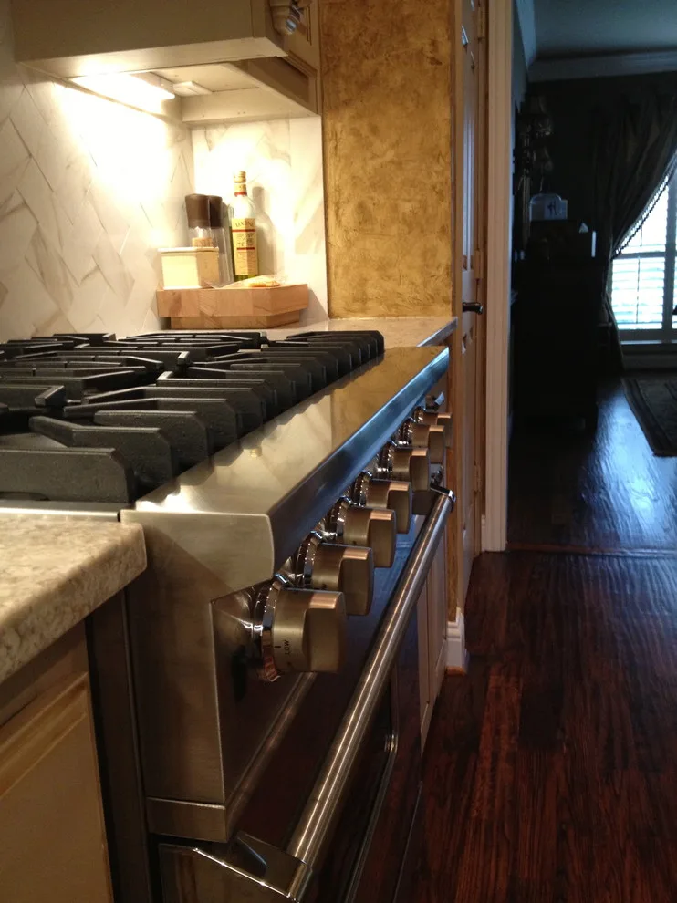 Chic Kitchen Design by Servigon Construction Group - Photo 3