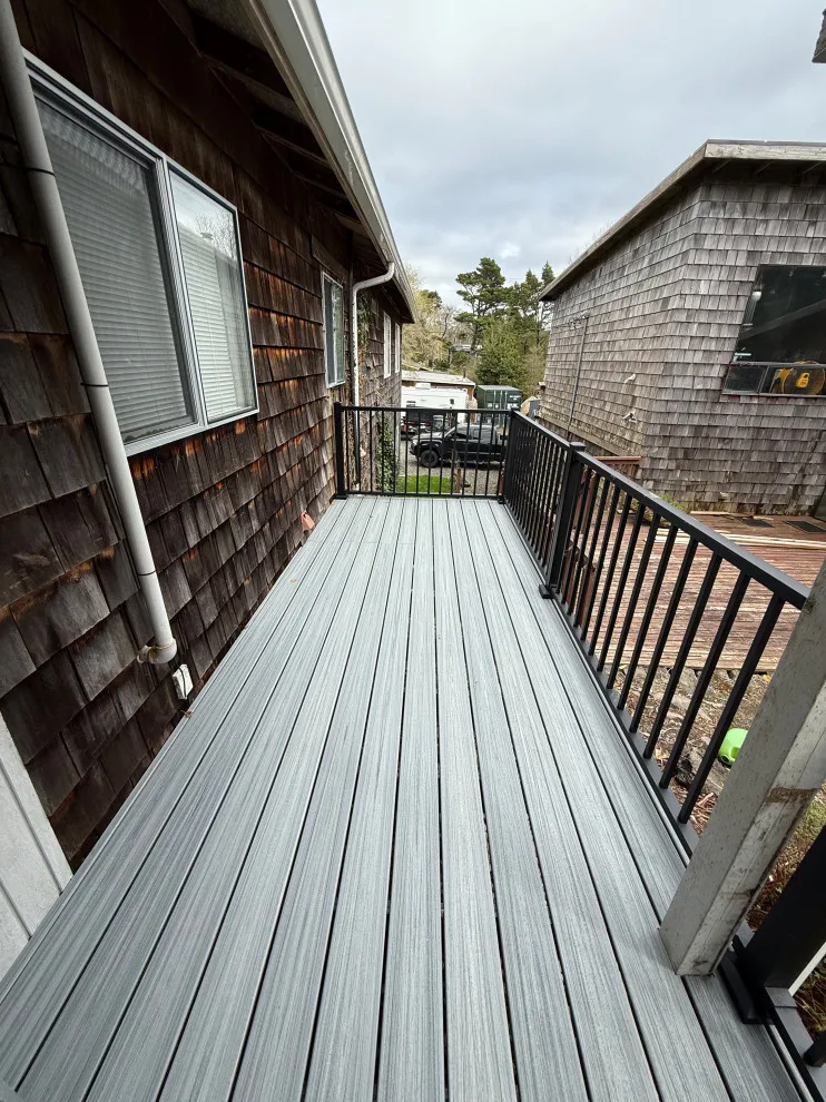Trex Patio by Foxtail Finish Carpentry - Photo 10