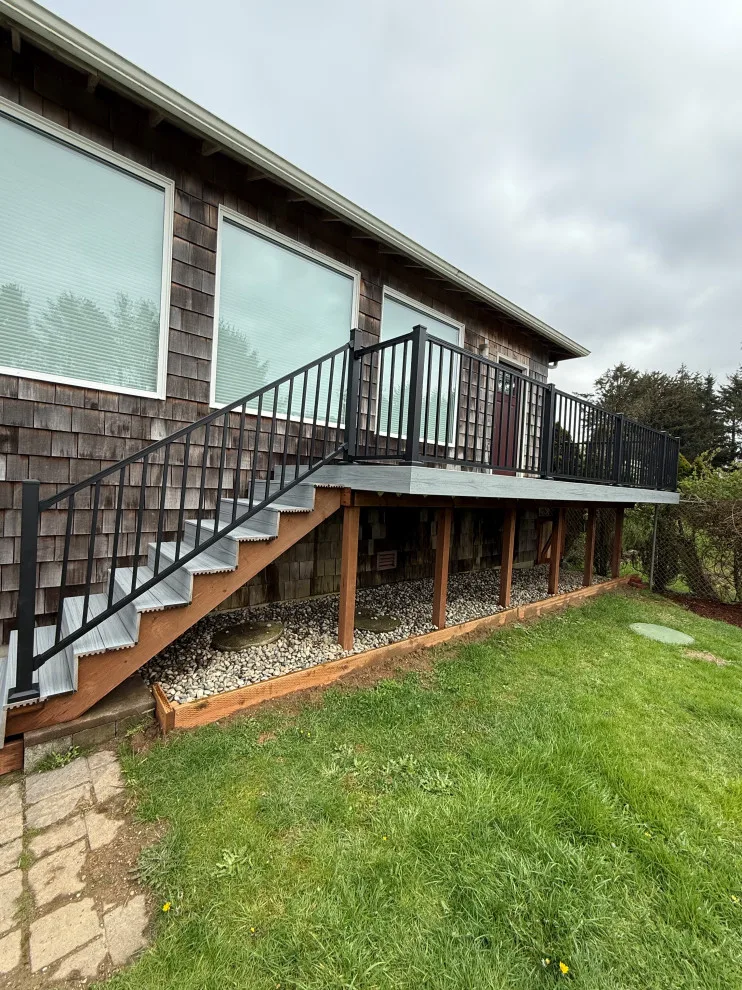 Trex Patio by Foxtail Finish Carpentry - Photo 8