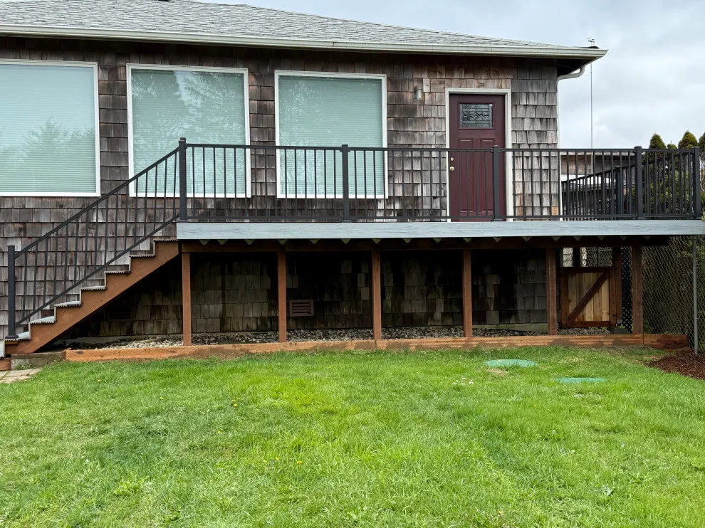 Trex Patio by Foxtail Finish Carpentry - Photo 20