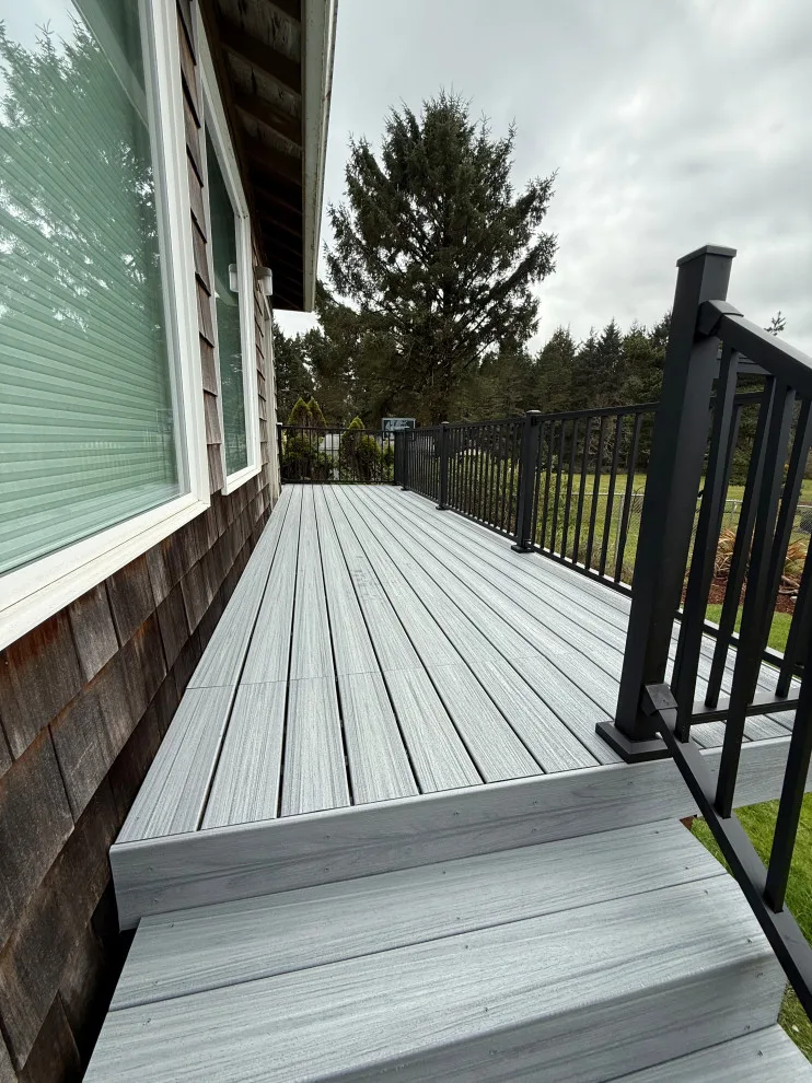 Trex Patio by Foxtail Finish Carpentry - Photo 3