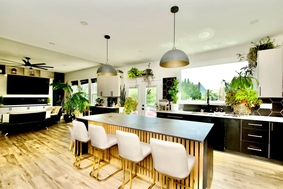Contemporary Cashmere and Black Elegance by MSH Signature Home Improvements - Photo 9
