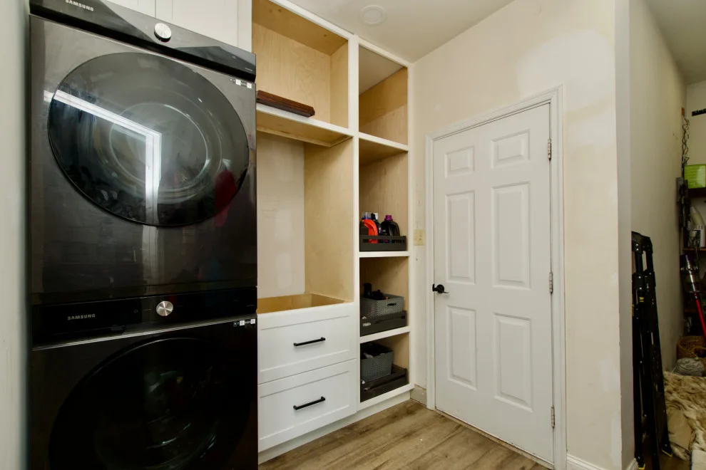 Contemporary Cashmere and Black Elegance by MSH Signature Home Improvements - Photo 5
