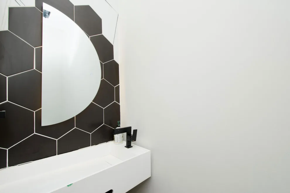 Contemporary Cashmere and Black Elegance by MSH Signature Home Improvements - Photo 11