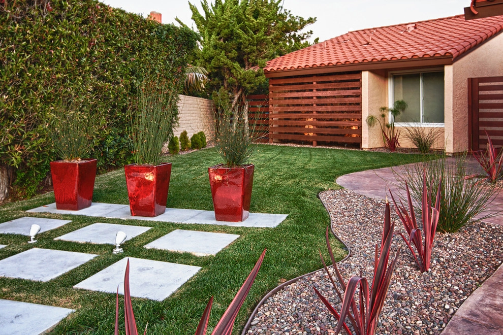 Modern San Diego Oasis by Mooch Exterior Designs, Inc. - Photo 10