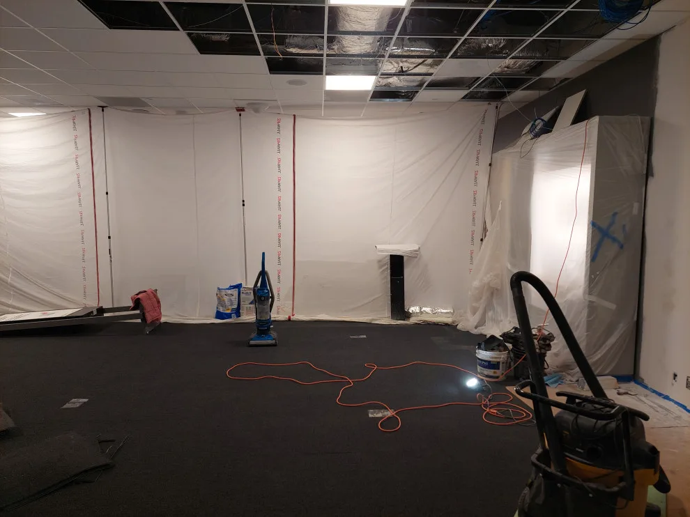 Verizon retail outlet by GEA Renovations LLC - Photo 4