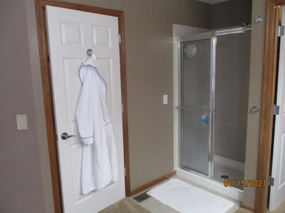 Retro Heights Bathroom Renovation by Paul Davis Restoration-Lincoln - Photo 6