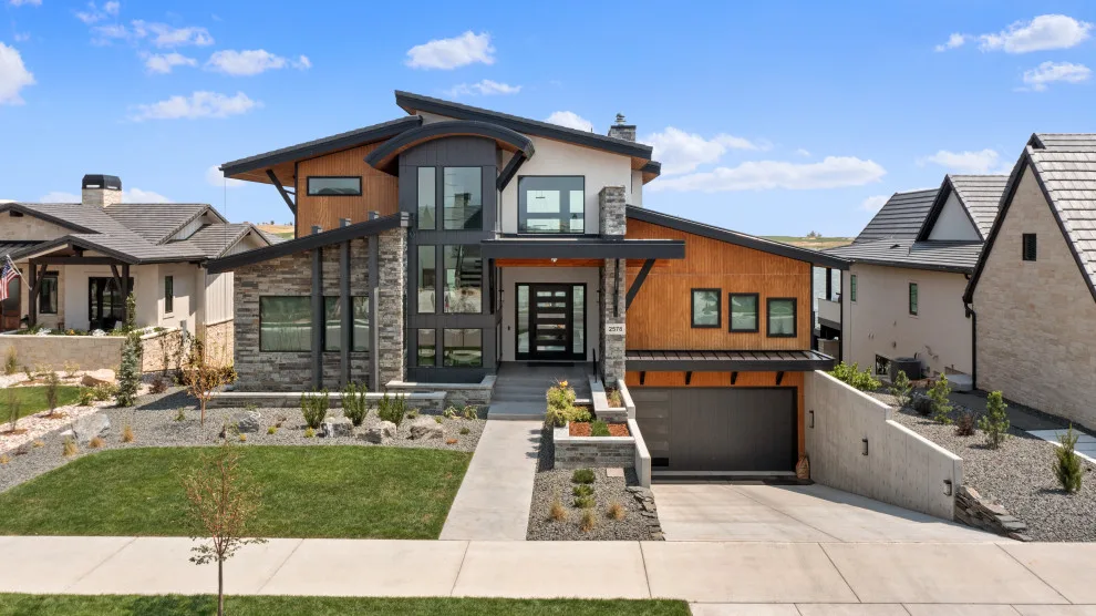 Bespoke Waterfront Residence by Quinn Custom Homes LLC - Photo 8