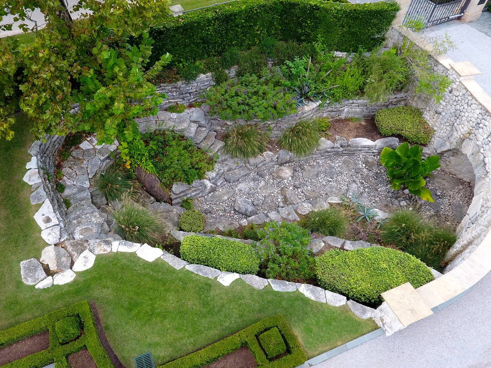 Moss Landscaping - Photo 11
