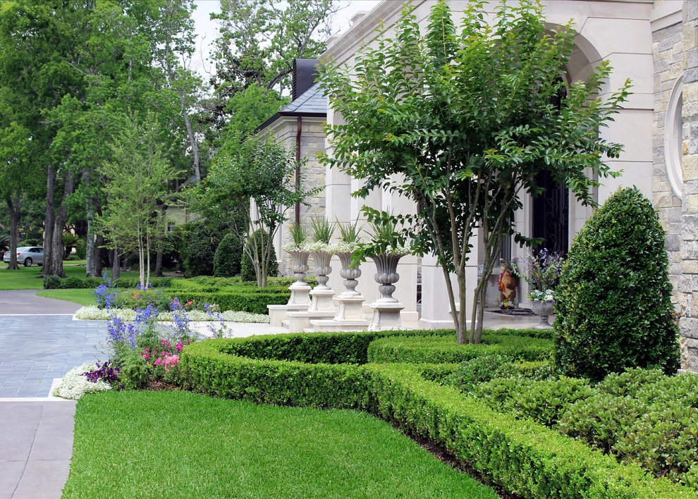 Provincial Estate - Katy by Moss Landscaping - Photo 6