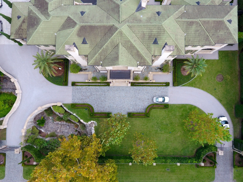 Italian Estate – Memorial by Moss Landscaping - Photo 15