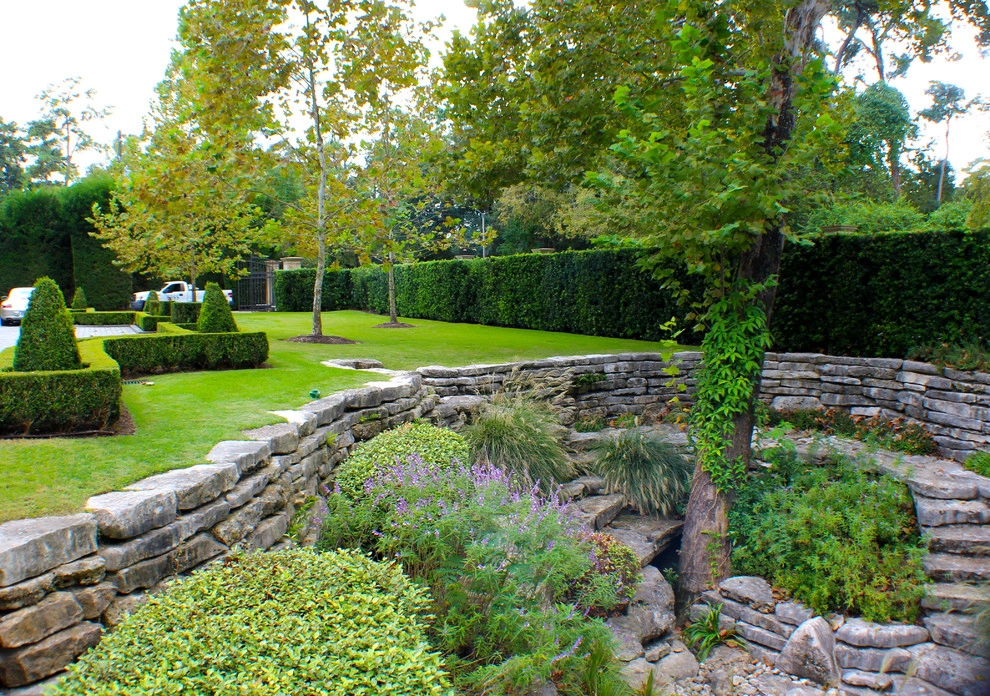 Italian Estate – Memorial by Moss Landscaping - Photo 12