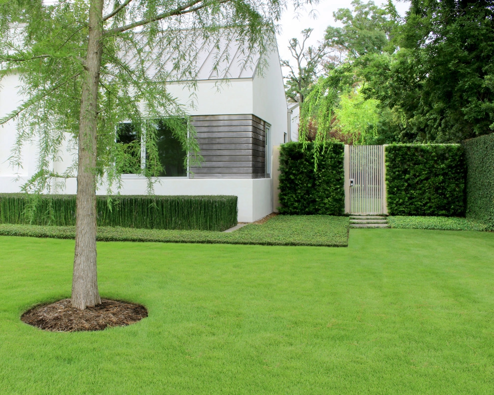 Longwood Gardens - Memorial, Houston by Moss Landscaping - Photo 3