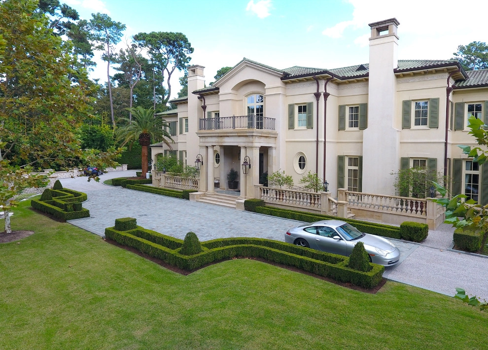 Italian Estate – Memorial by Moss Landscaping - Photo 8