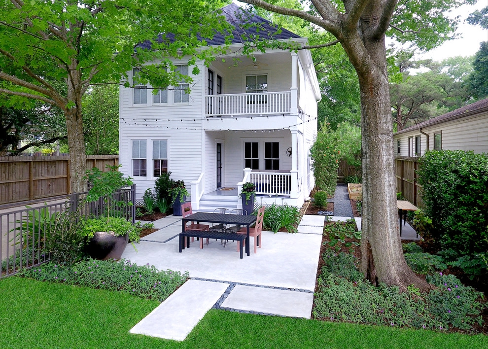 Modern Patio Dining - Heights, Houston by Moss Landscaping - Photo 2