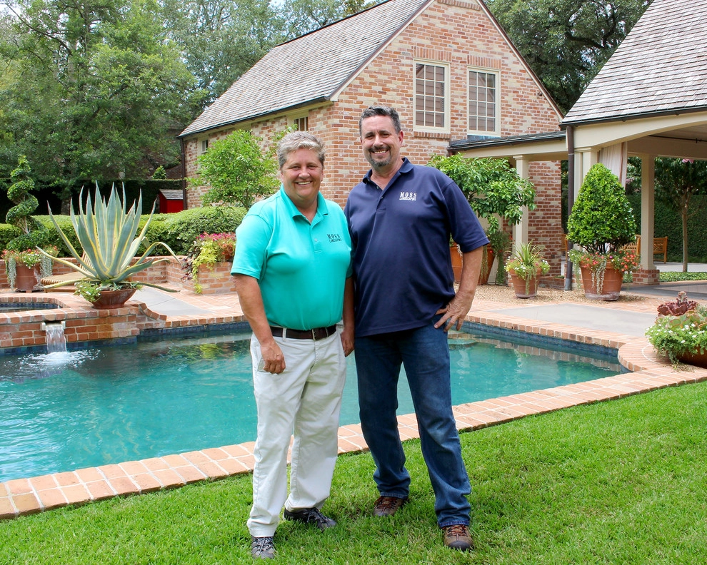 Backyard Oasis - River Oaks, Houston by Moss Landscaping - Photo 8