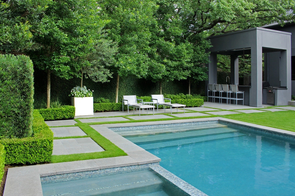 Contemporary Manor – Tanglewood, Houston by Moss Landscaping - Photo 6
