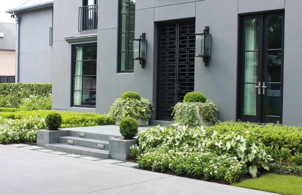 Contemporary Manor – Tanglewood, Houston by Moss Landscaping - Photo 7