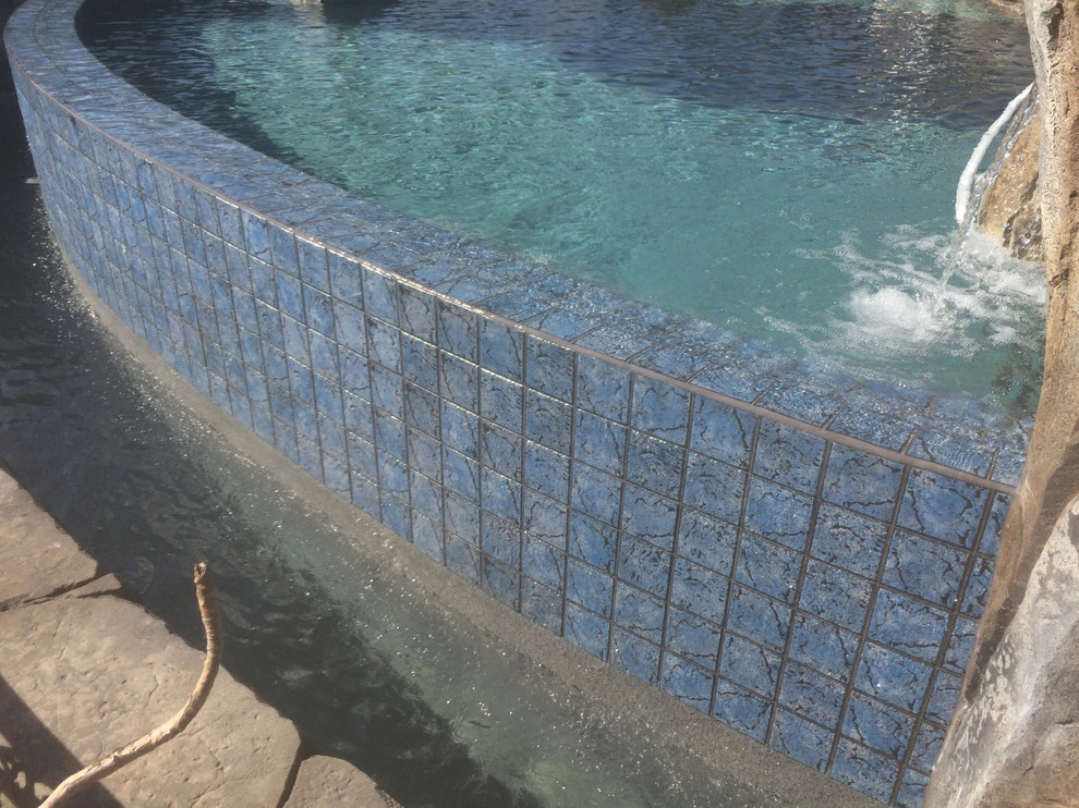 Rustic Theme - Rock Pool, Spa, Grotto, Bridge & Stream by My Garden: Landscape Design By Wayne - Photo 29