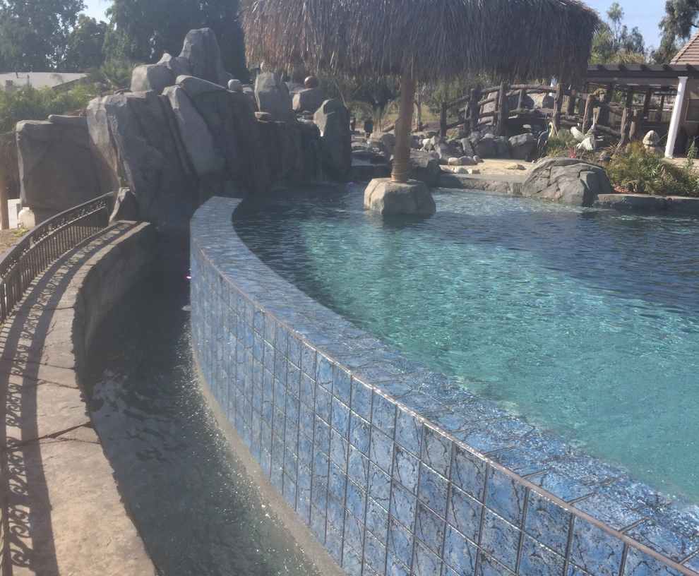 Rustic Theme - Rock Pool, Spa, Grotto, Bridge & Stream by My Garden: Landscape Design By Wayne - Photo 15