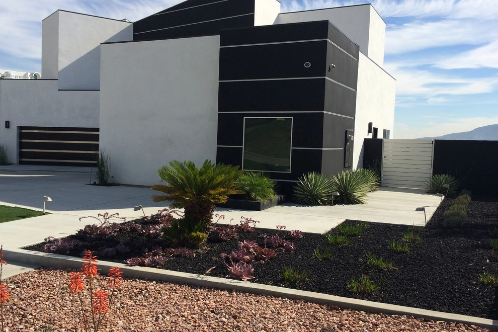 Modern Contemporary Theme, Yorba Linda by My Garden: Landscape Design By Wayne - Photo 2