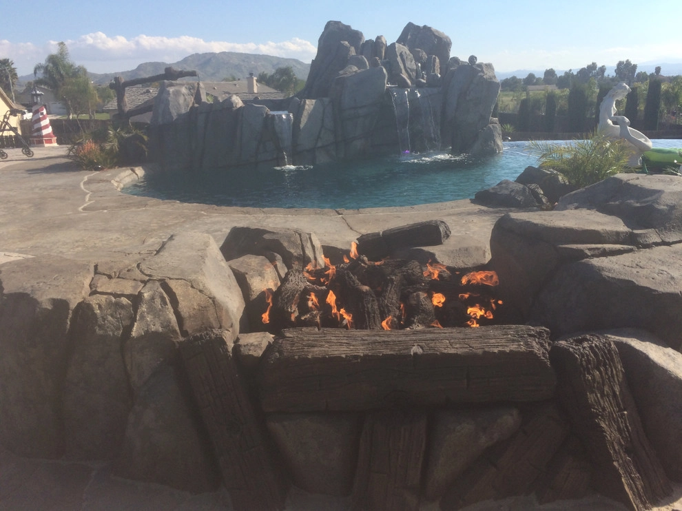 Rustic Theme - Rock Pool, Spa, Grotto, Bridge & Stream by My Garden: Landscape Design By Wayne - Photo 17