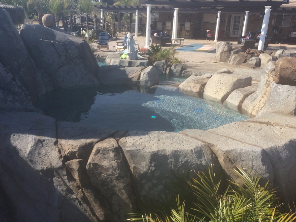 Rustic Theme - Rock Pool, Spa, Grotto, Bridge & Stream by My Garden: Landscape Design By Wayne - Photo 39
