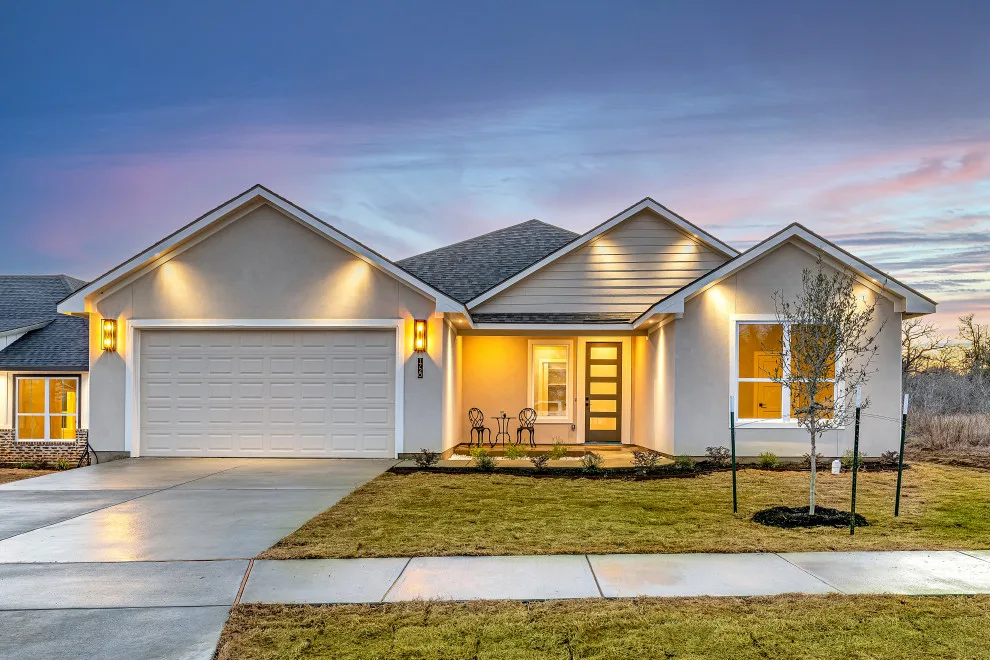 1835 Transitional Style by CM Lifestyle Homes LLC - Photo 6