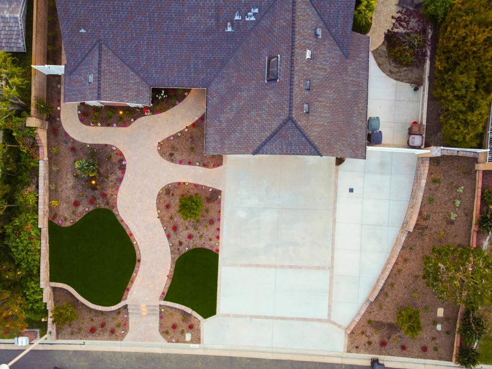 Ranch Style Home Front Yard by My Garden: Landscape Design By Wayne - Photo 5
