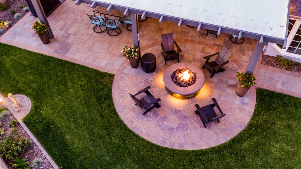 Mid-Century Ranch Home Backyard by My Garden: Landscape Design By Wayne - Photo 2