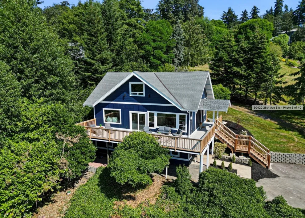 1918 Lakota Beach - Complete Renovation by 7 Arts Construction - Photo 2