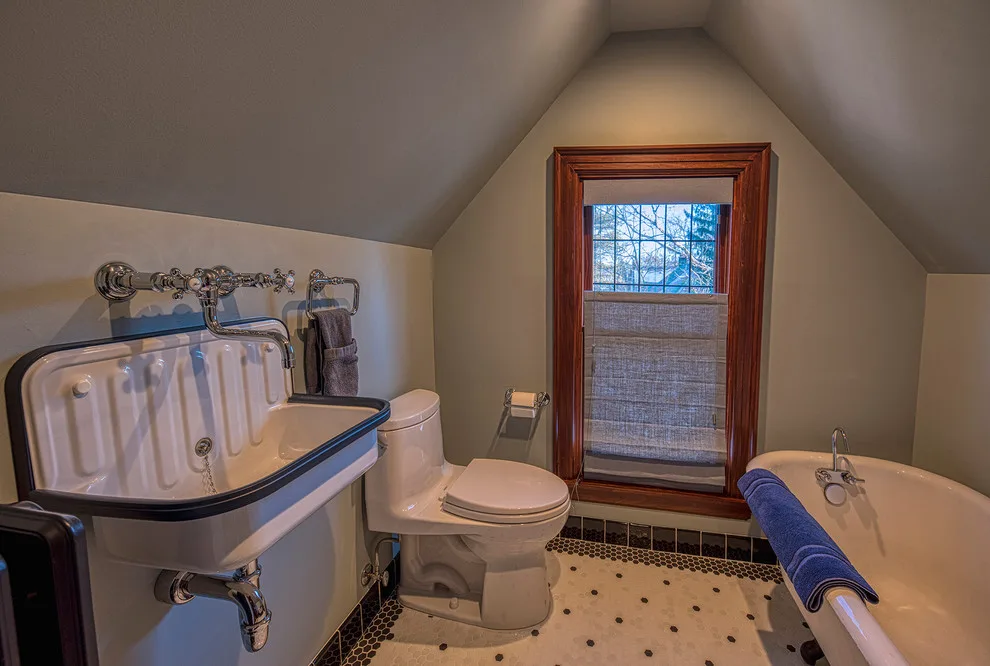 Pleasant Ridge 1927 Tudor Revival by Newmyer Distinctive Remodeling - Photo 4