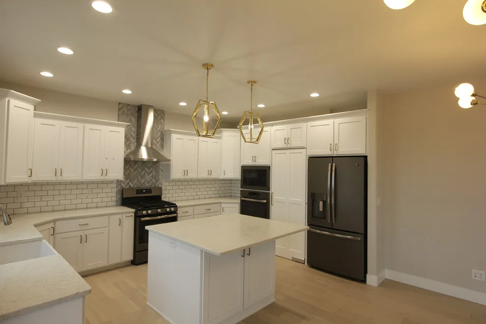 Nineteen Ninety-Four Mariah by Satterfield Realty & Development, Inc. - Photo 7